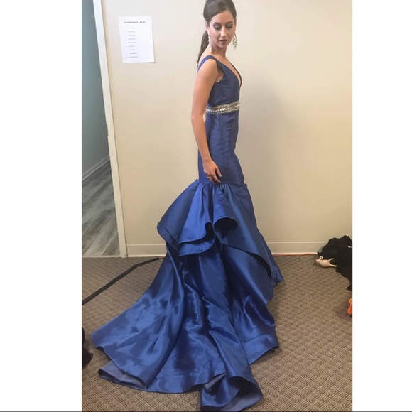 MAC DUGGAL COUTURE Pageant Dress - Picture 5 of 5